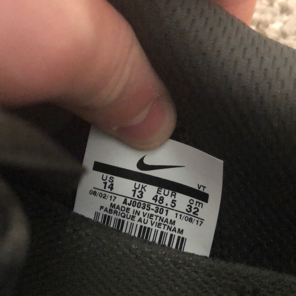 Nike Zoom Running Shoes - Picture 7 of 7